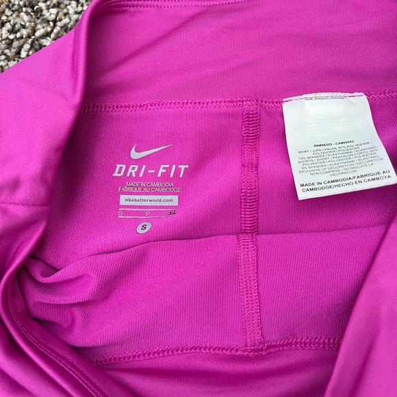 Nike DriFit Tennis Skirt - Picture 2 of 6